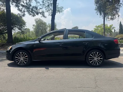 Volkswagen Jetta 2.5 Sport Tiptronic At
