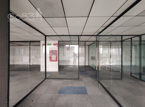 Renta - Oficina - Magnocentro 5 - 300m2 - Piso 1