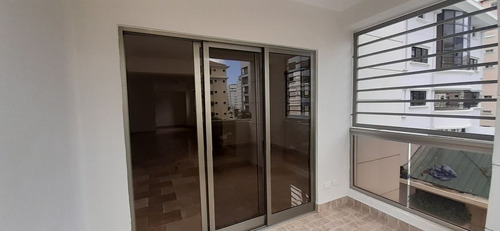 Imagen 9 de 20 de Apartamento En Alquiler En Naco Con Línea Blanca 2 Hab