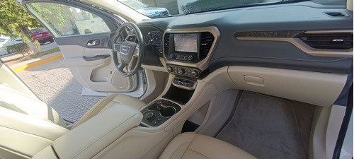 GMC Acadia Denali