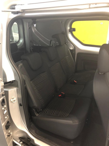 Imagen 11 de 14 de Ofertaa Kangoo Confort 5 As 1.6 2022 Con Gastos Incluidos Mf