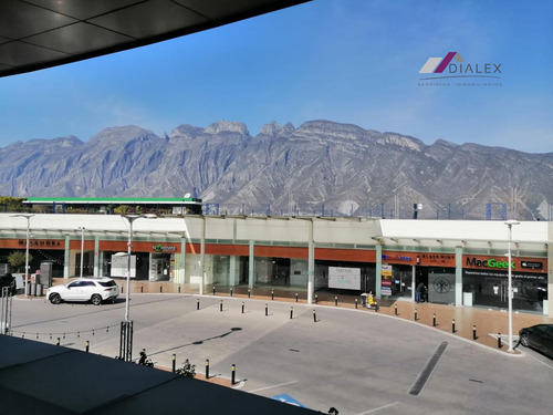 Locales En Renta - Av. Alfonso Reyes Valle Poniente, San Pedro Garza García
