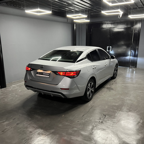 Nissan Sentra 2.0 Advance Cvt
