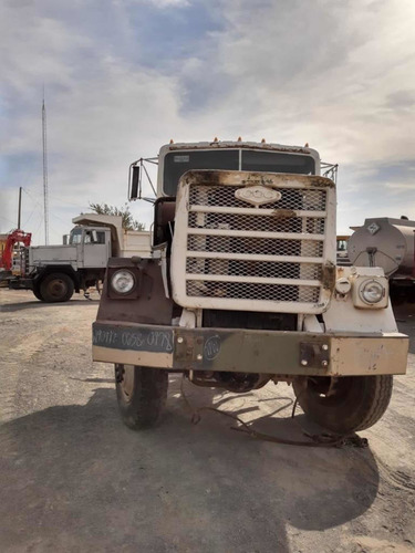 Imagen 6 de 9 de Tractocamion Kenworth Am General