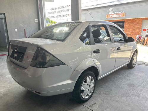 Ford Fiesta 1.6 MPI CLASS SEDAN 8V FLEX 4P MANUAL