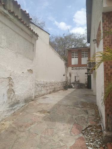 Imagen 9 de 14 de Cristian Guedez 04244576698 / Lomas De La Esmeralda