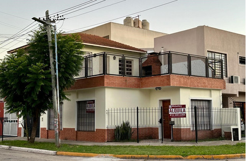 Casa  En Alquiler En Quilmes Oeste, Quilmes, G.b.a. Zona Sur