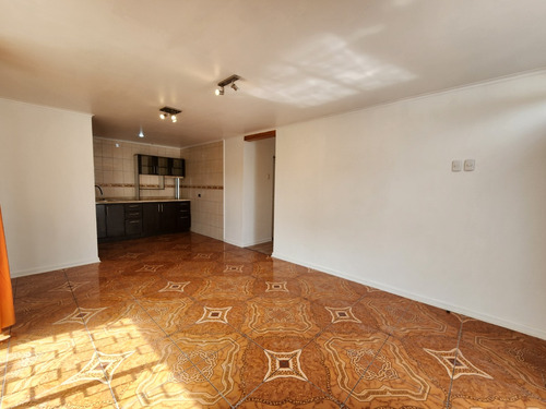 Venta Casa Remodelada Pasaje 8 , La Cisterna