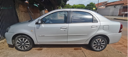 Toyota Etios 1.5 16v Platinum 5p