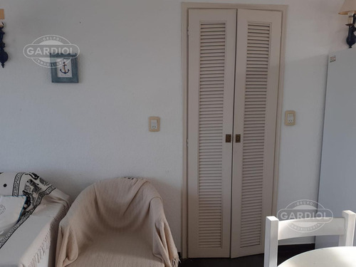 Imagen 6 de 23 de Apartamento 2 Dormitorios En Playa Mansa Primera Linea. Punta Del Este.