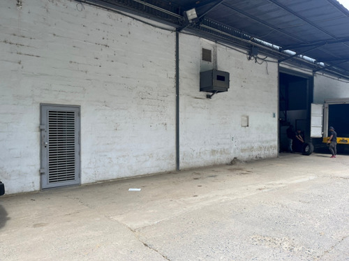 Imagen 2 de 5 de #1624 Galpon De 900m2, Macaracuay -el Encantado.