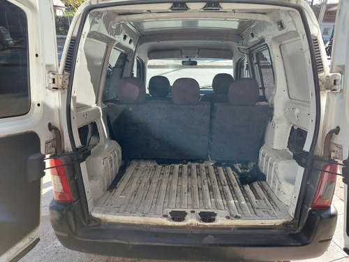 Imagen 7 de 14 de Peugeot Partner 2016 1.6 Hdi Furgon Confort 5as