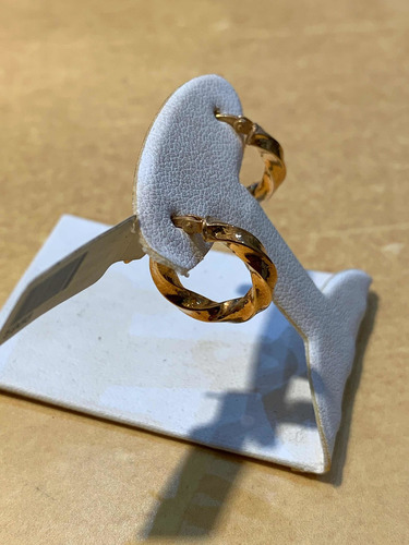 Par De Aros Criollos En Oro 10 Klt, 1,5 Cm Torneados. Tuset