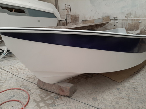 Tracker 530 Lancha Pescador 530 Borda Volcada