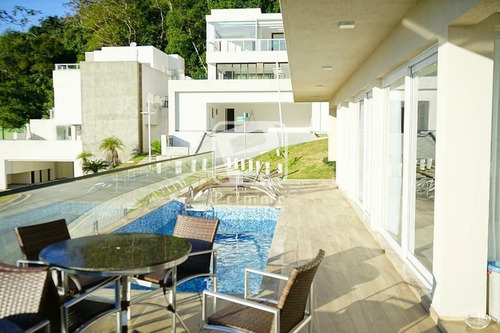 Imagem 7 de 15 de Casa 6 Dormitórios Em Condomínio Alto Padrão De Balneário Camboriú - 3739
