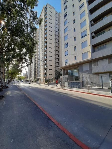 Imagen 2 de 17 de Venta De Departamento De 2 Dormitorios - Regam Pilay 10!!!