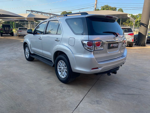 Imagem 3 de 11 de Hilux Sw4 Srv D4-d 4x4 3.0 Tdi Dies. Aut