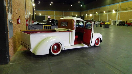 Ford Pickup