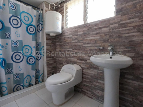 Imagen 19 de 30 de Apartamento En Venta En La Mora Cabudare Lara ++23-18961 */m.e.c - R-a-h N° +0-4-2-4- 5.5.6. 5.7. 5.9 *--**
