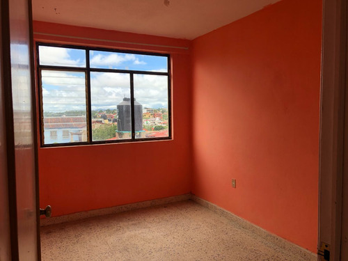 Edificio En Venta En Comitan Con Local Comercial Y Departamentos