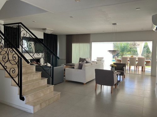 Imagen 3 de 16 de Venta De Casa Amoblada En Saint Thomas Oeste Canning