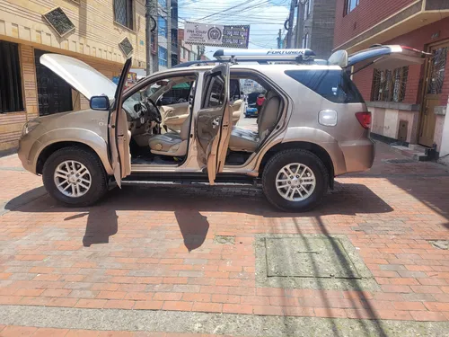 Toyota Fortuner 4.0 Sr5