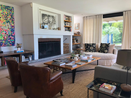 Casa Moderna En Lomas De La Tahona