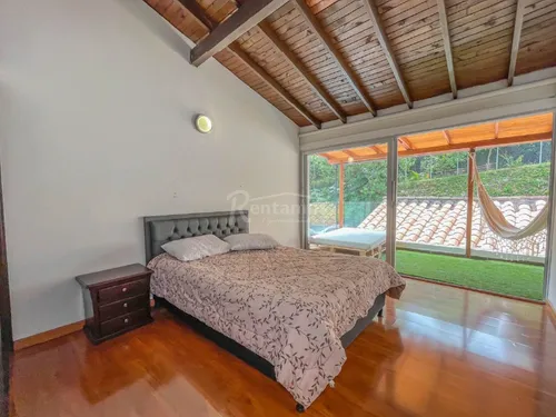 Casa En Arriendo En El Tesoro. Cod A775996
