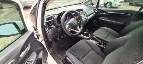 Imagen 9 de 13 de Honda Fit 2015 1.5 Cool Mt