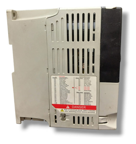 Allen Bradley Powerflex 22a-a4p5n114 Ser A (Usado)