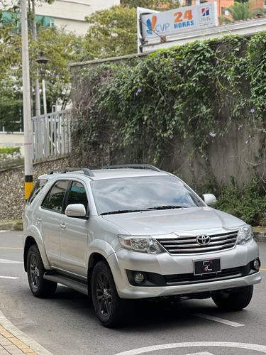 Toyota Fortuner 2.7l 4x4