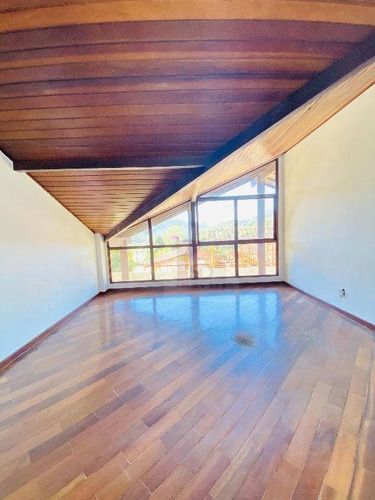Casa Com 2 Dormitórios À Venda, 71 M² Por R$ 650.000,00 - Soberbo - Teresópolis/rj - Ca0379