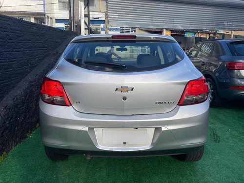 Imagem 5 de 9 de Chevrolet Onix 2015 1.4 Ltz 5p