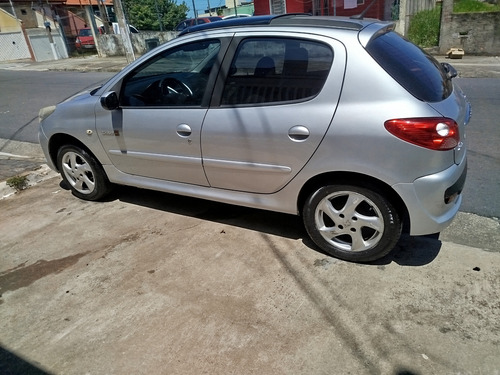 Peugeot 207 1.4 Quiksilver Flex 5p