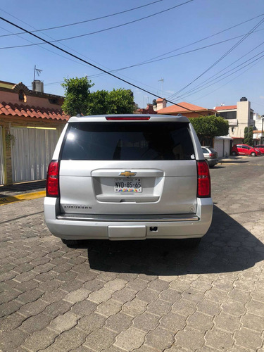 Imagen 6 de 14 de Chevrolet Suburban 5.3 Ltz V8 4wd 2da Cubo At 2015