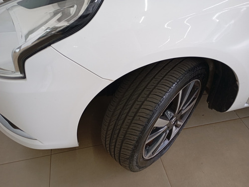 Nissan Versa 1.6 16V FLEXSTART UNIQUE 4P XTRONIC