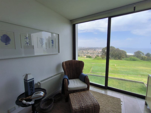Departamento En Venta De 4 Dorm. En Zapallar
