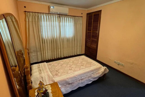 Casa En Venta - 4 Dormitorios 4 Baños - Cocheras - 330mts2 - La Matanza