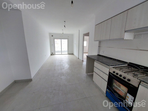 Departamento 3 Ambientes Con Balcon En Caseros
