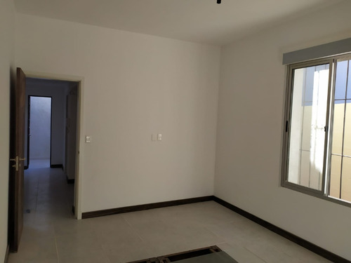 Imagen 10 de 12 de Sin Gastos Comunes! 2 Dorm, Patio Con Parrillero!