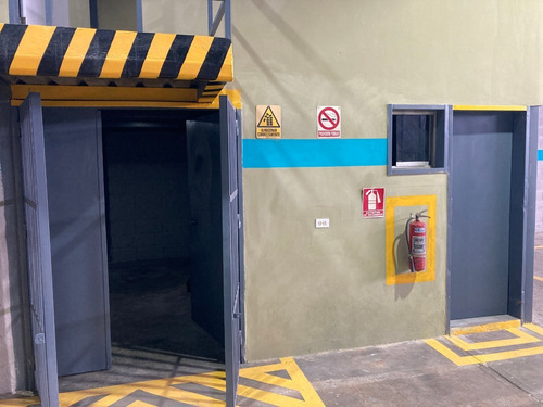 Imagen 10 de 16 de Alquiler De Galpón En Valencia 670 M2 Recién Remodelado