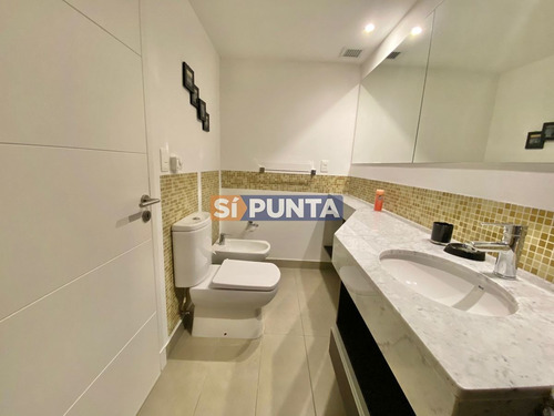 Imagen 19 de 27 de Alquiler Temporario De Apartamento De 2 Dormitorios En Icon Brava