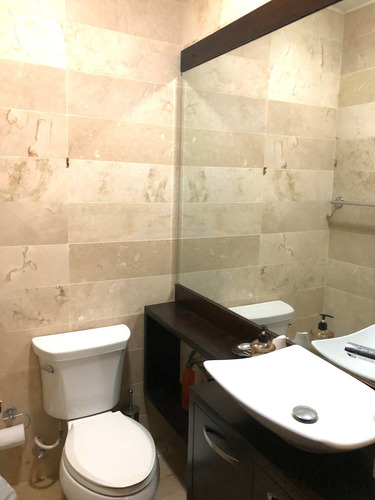 Apartamento En Venta En La Esmeralda, Santiago.