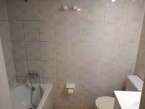 Imagen 9 de 11 de Encantador Y Cómodo Depto Un Dormitorio, A Pasos Metro Colón