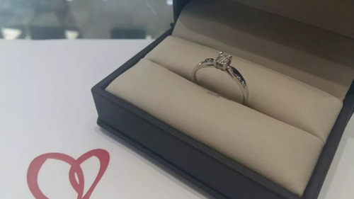 Anillo De Compromiso Amelie Joyas Oro Blanco 10k C/swarovski