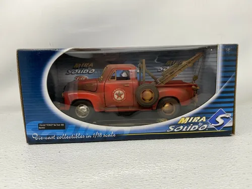 1953 Chevy Wrecker Tow Truck Texaco Dirty Escala 1/18 Solido