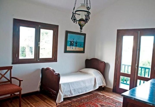 Casa En Venta De 6 Dormitorios En Peninsula