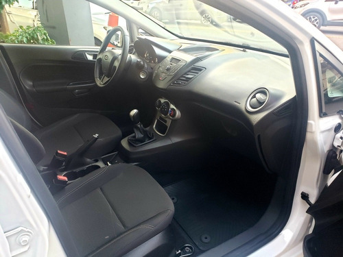 Ford Fiesta Kinetic S 5p Considero Unico!!!