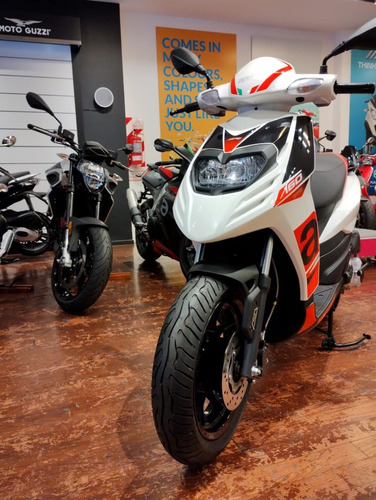 Imagen 13 de 17 de Nuevo Scooter Aprilia Sr 160 Azul Inyección Abs