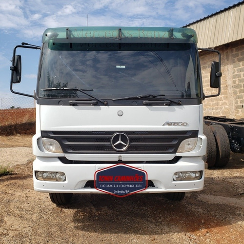 Atego 2425 - 4º Eixo
